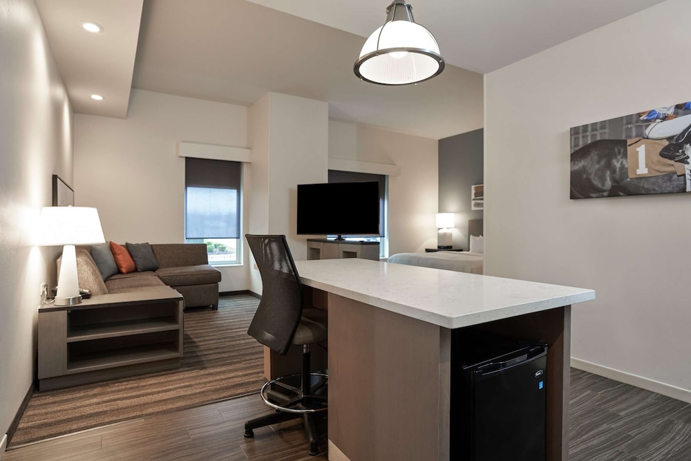 Hyatt House Louisville East 22/28