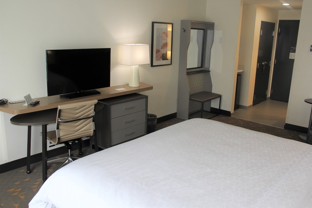 Holiday Inn Southaven Central Memphis 20/66
