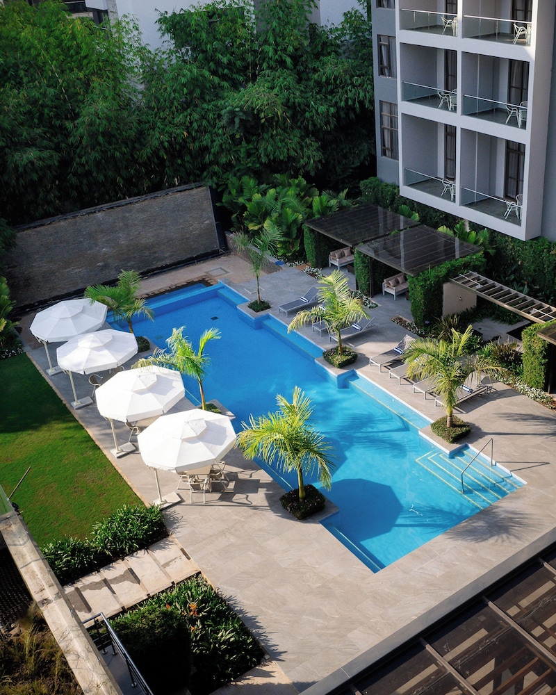 Trademark Suites at Enaki Town 51/60