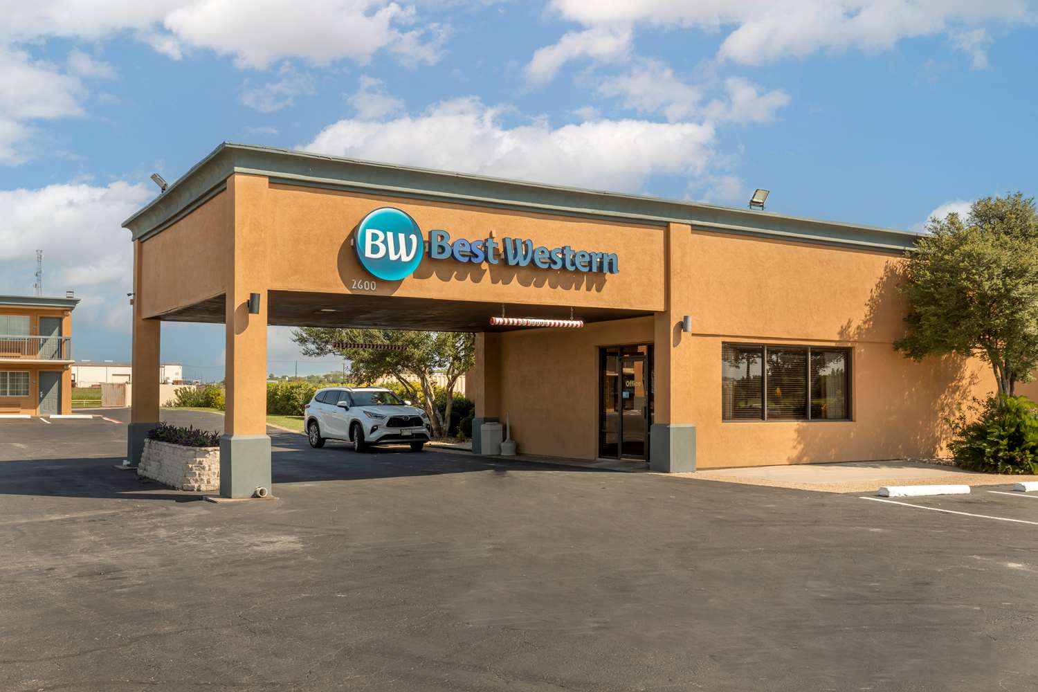 Best Western Taylor Inn 22/24