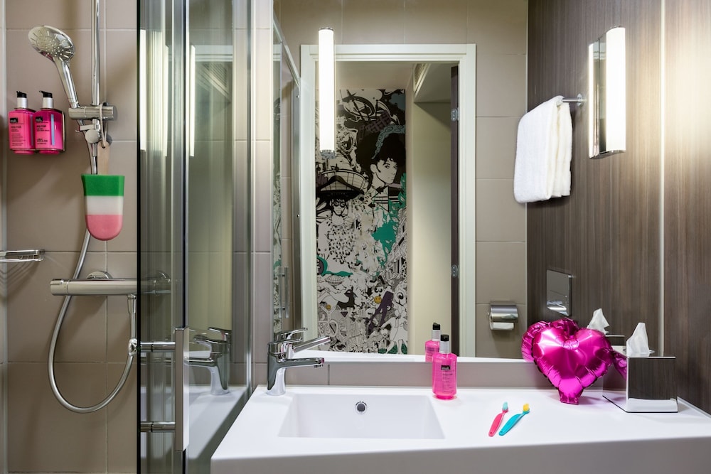 Moxy Glasgow SEC 36/37