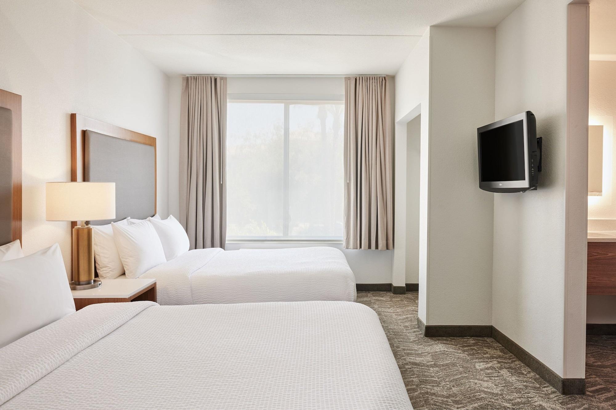Suite, Multiple Beds