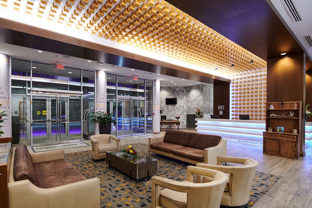 Grey Eagle Resort 56/80