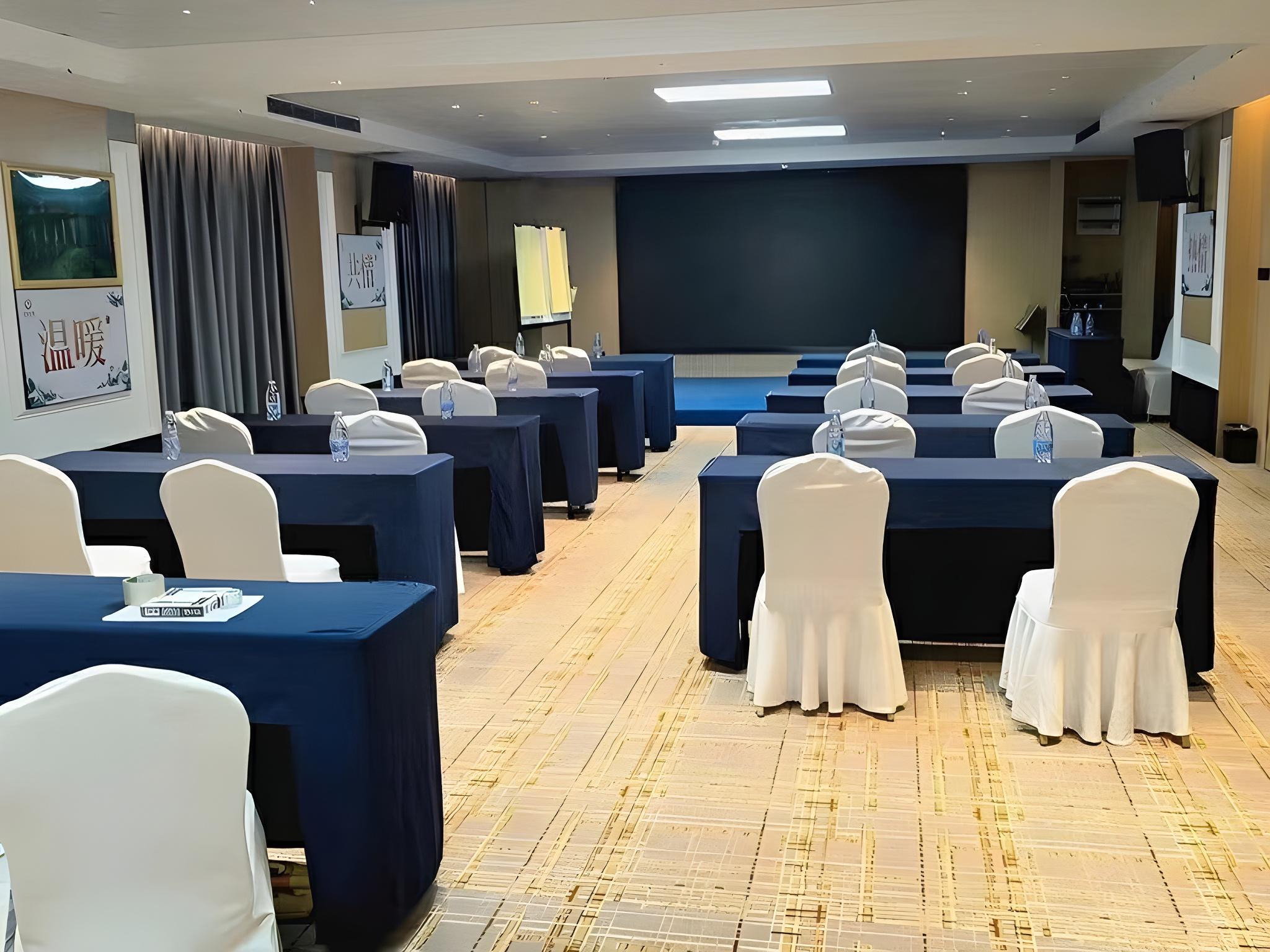 Vienna International Hotel Guangzhou Huadu Plaza Sunac Cultural Tourism City 46/50
