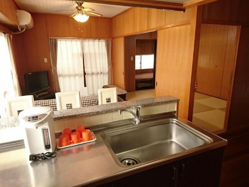 Kokusai Towns Inn 37/72