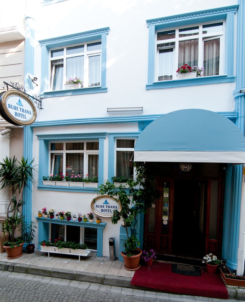 Blue Tuana Hotel 2/70