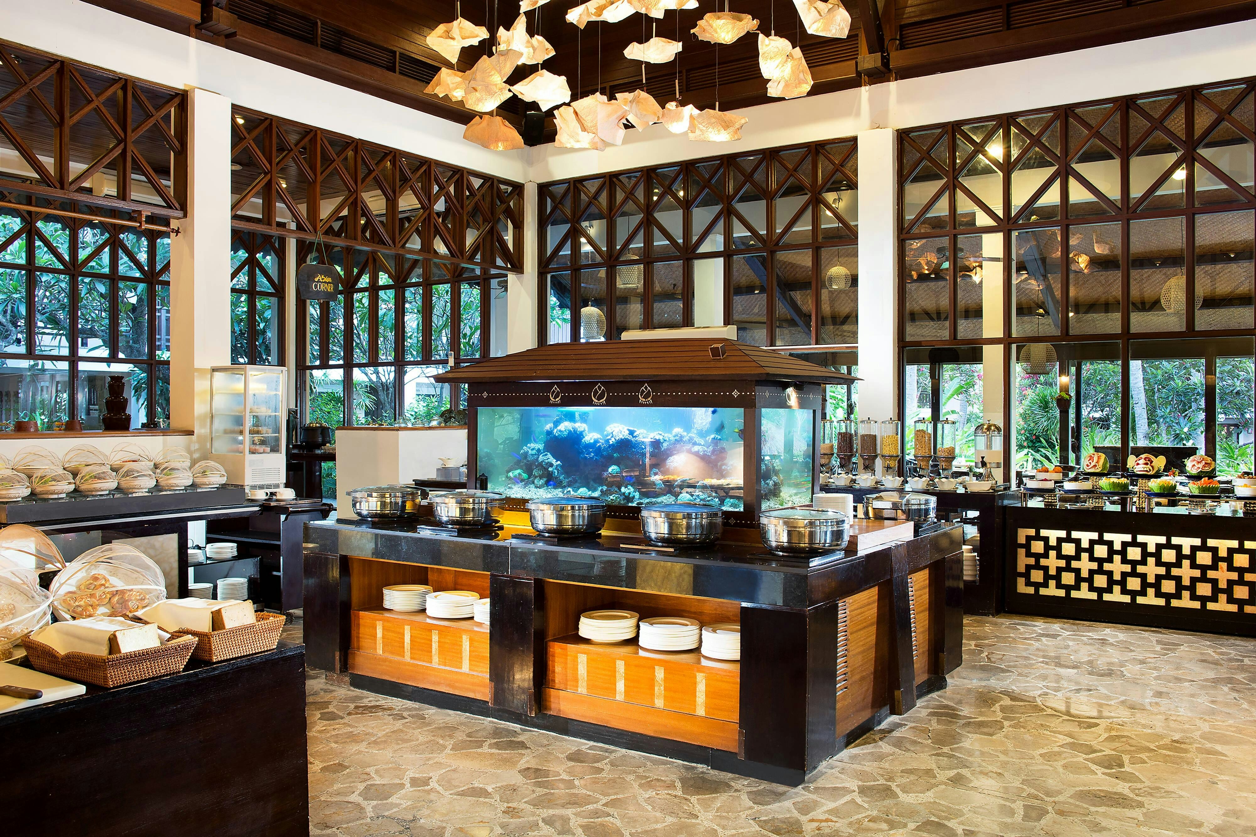 SHERATON SENGGIGI BEACH RESORT 33/75