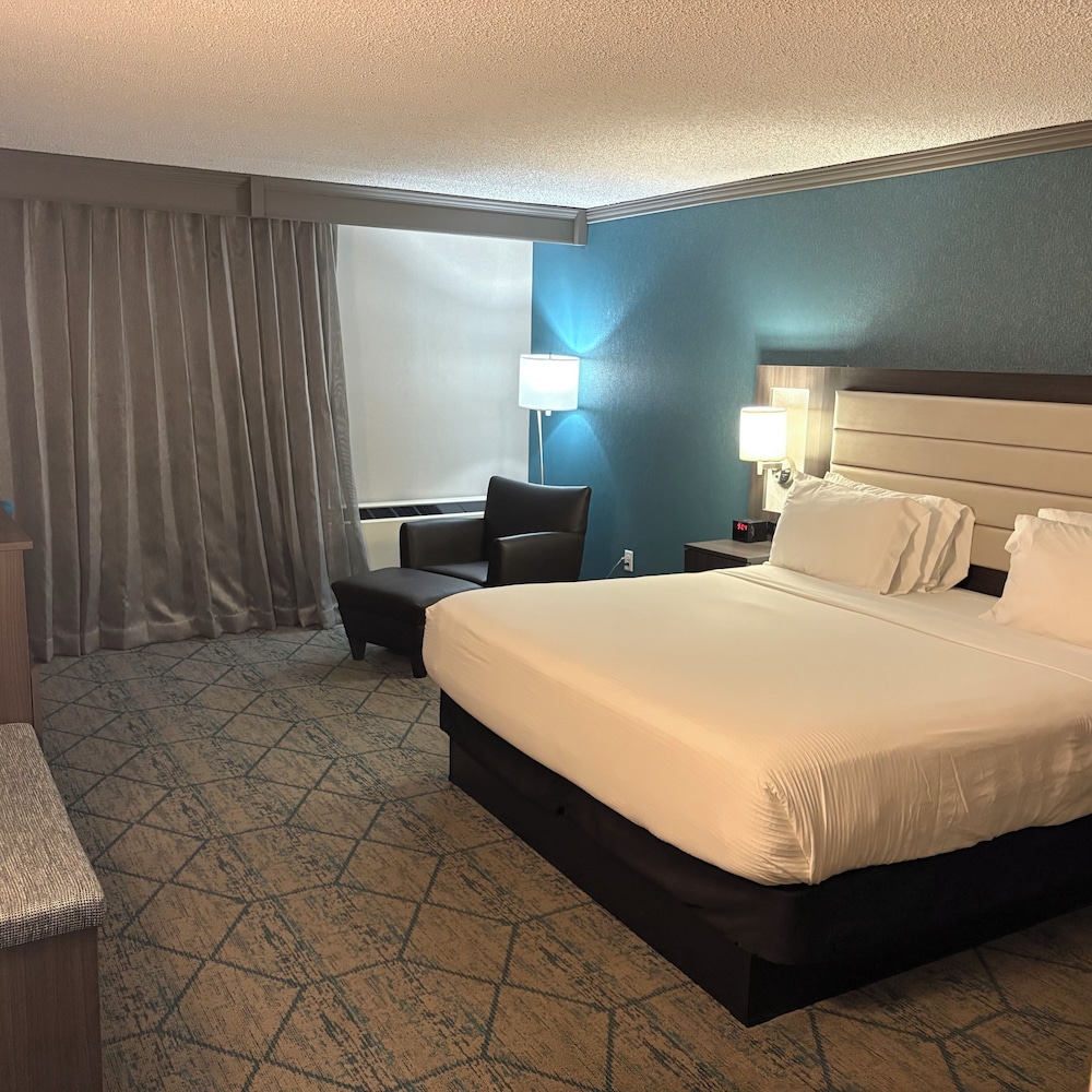 Bismarck Hotel and Conference Center 17/50