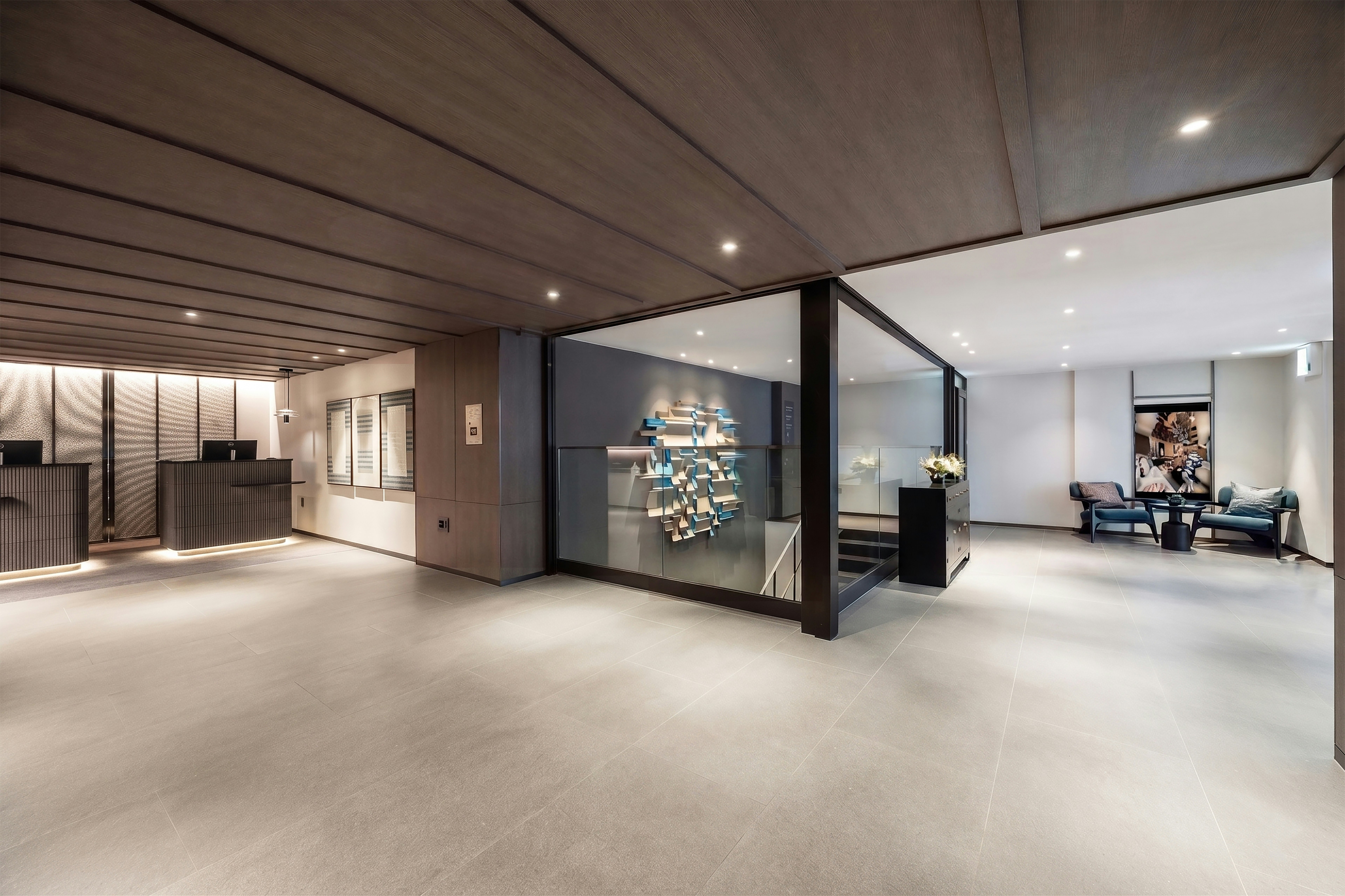The Connoisseur Residence Hotel 46/51