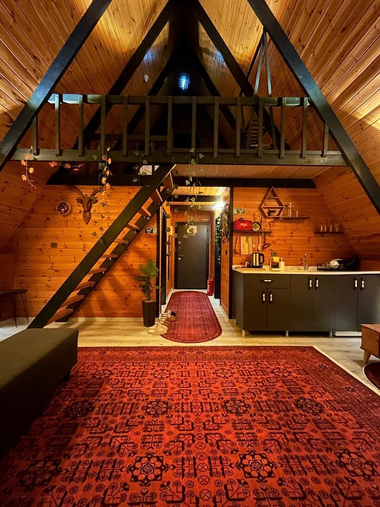 Mira Bungalov 26/28