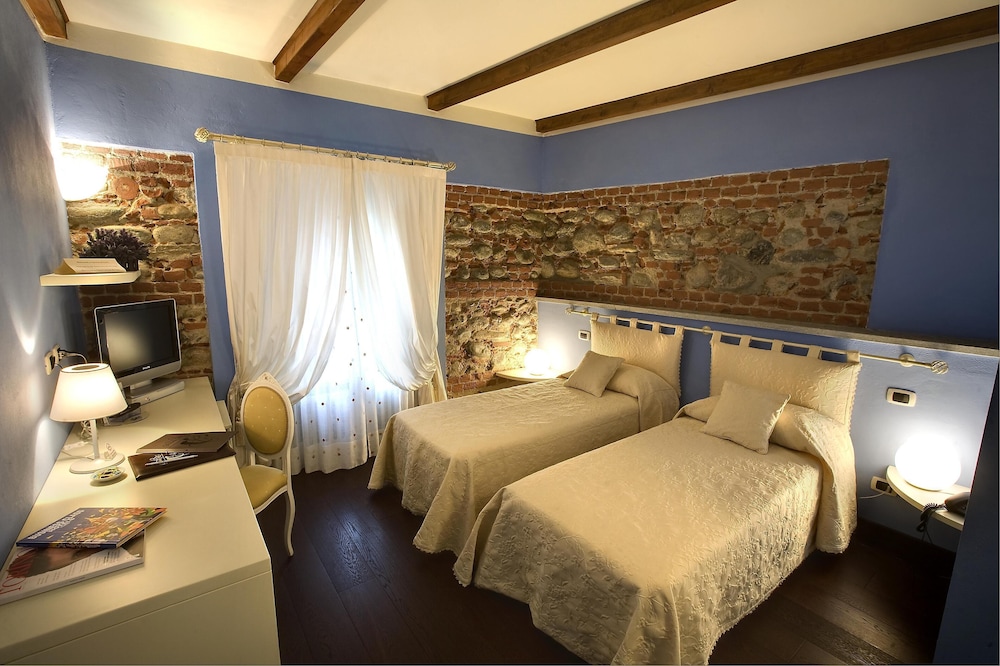 غرفة بسرير مزدوج، Cascina Di Corte 2/2