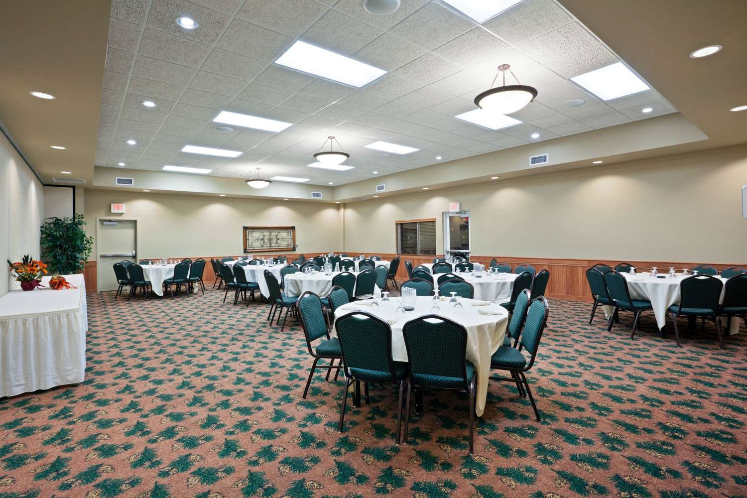 Americinn By Wyndham Fort Pierre Conference Center 43/45