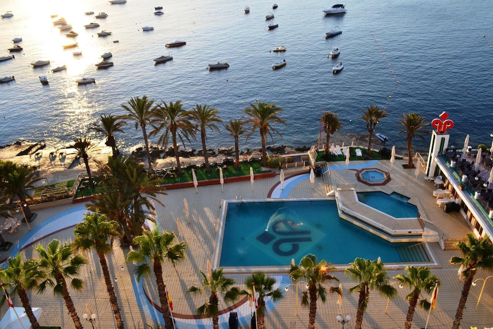 Qawra Palace Resort & Spa 13/66
