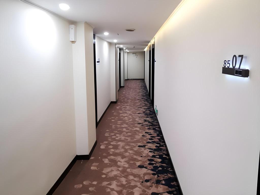 Greentree Inn Shandong Dezhou City Lingcheng District Fuxing Street Bus Station Express Hotel 15/21