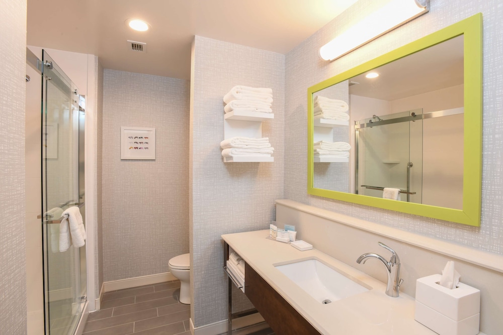 Hampton Inn and Suites Cincinnati Liberty Township 19/49