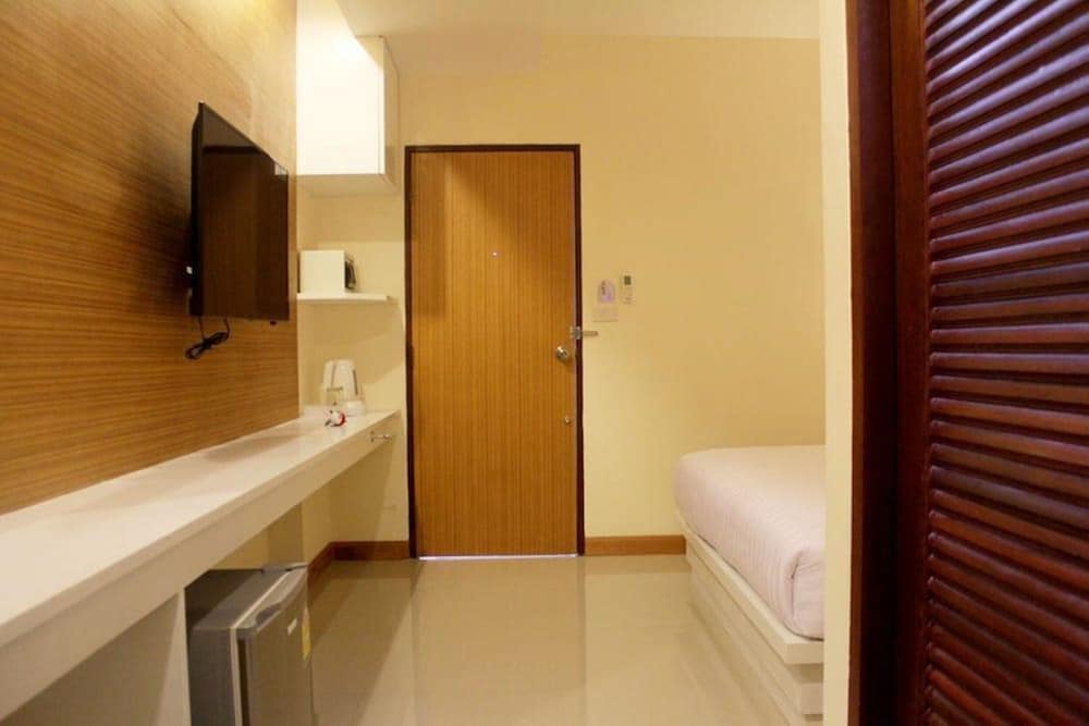 The Little Nest Hotel 44/49