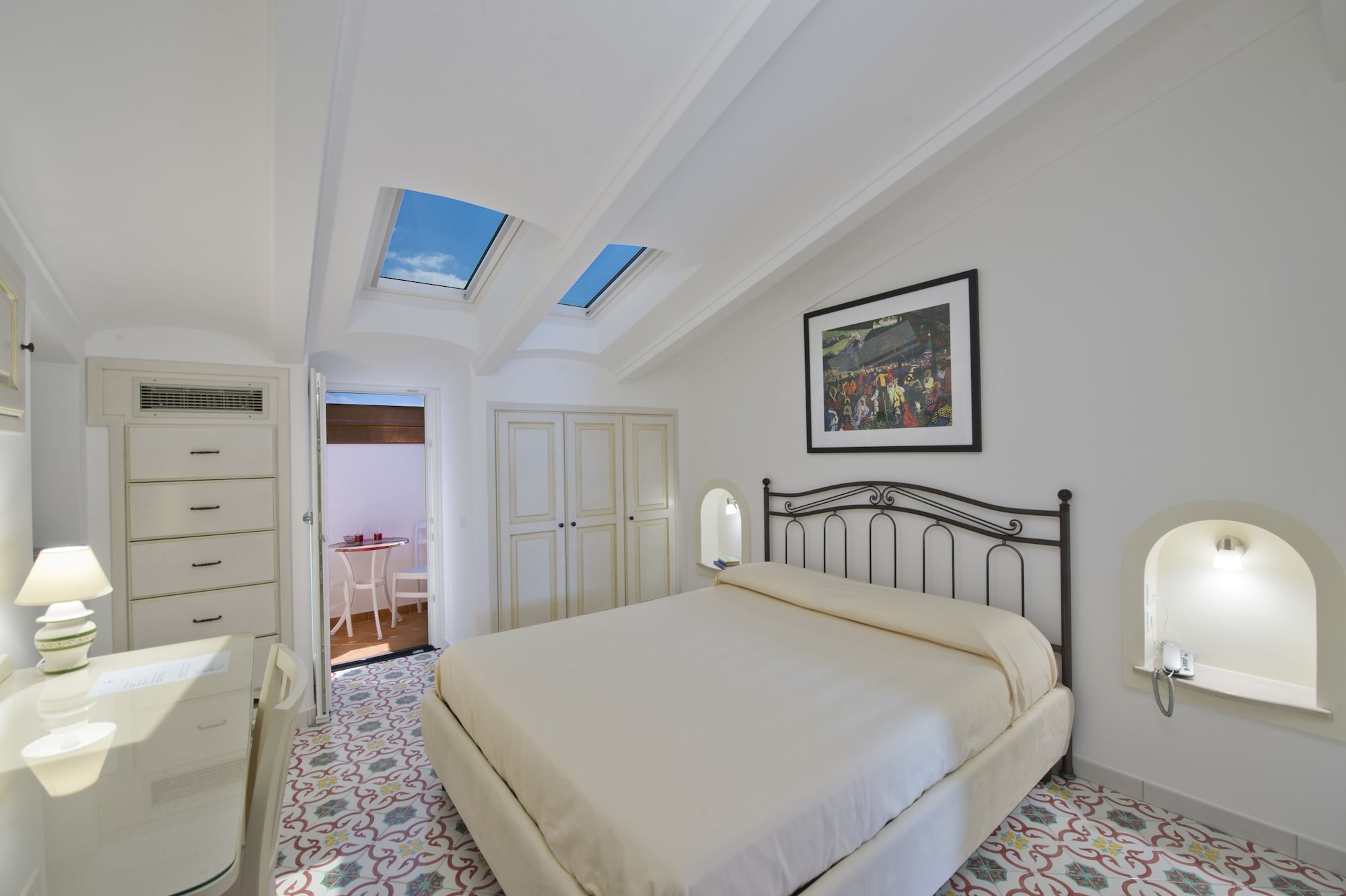 1 BEDROOM, DELUXE, QUEEN BED