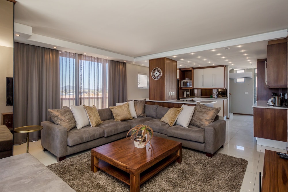 Infinity Self-Catering Apartments 34/50