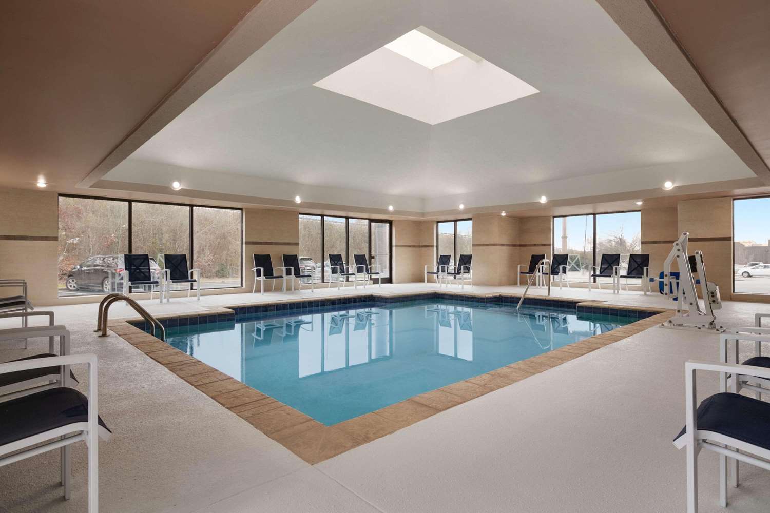 Country Inn & Suites by Radisson, Roanoke Rapids, NC 6/14
