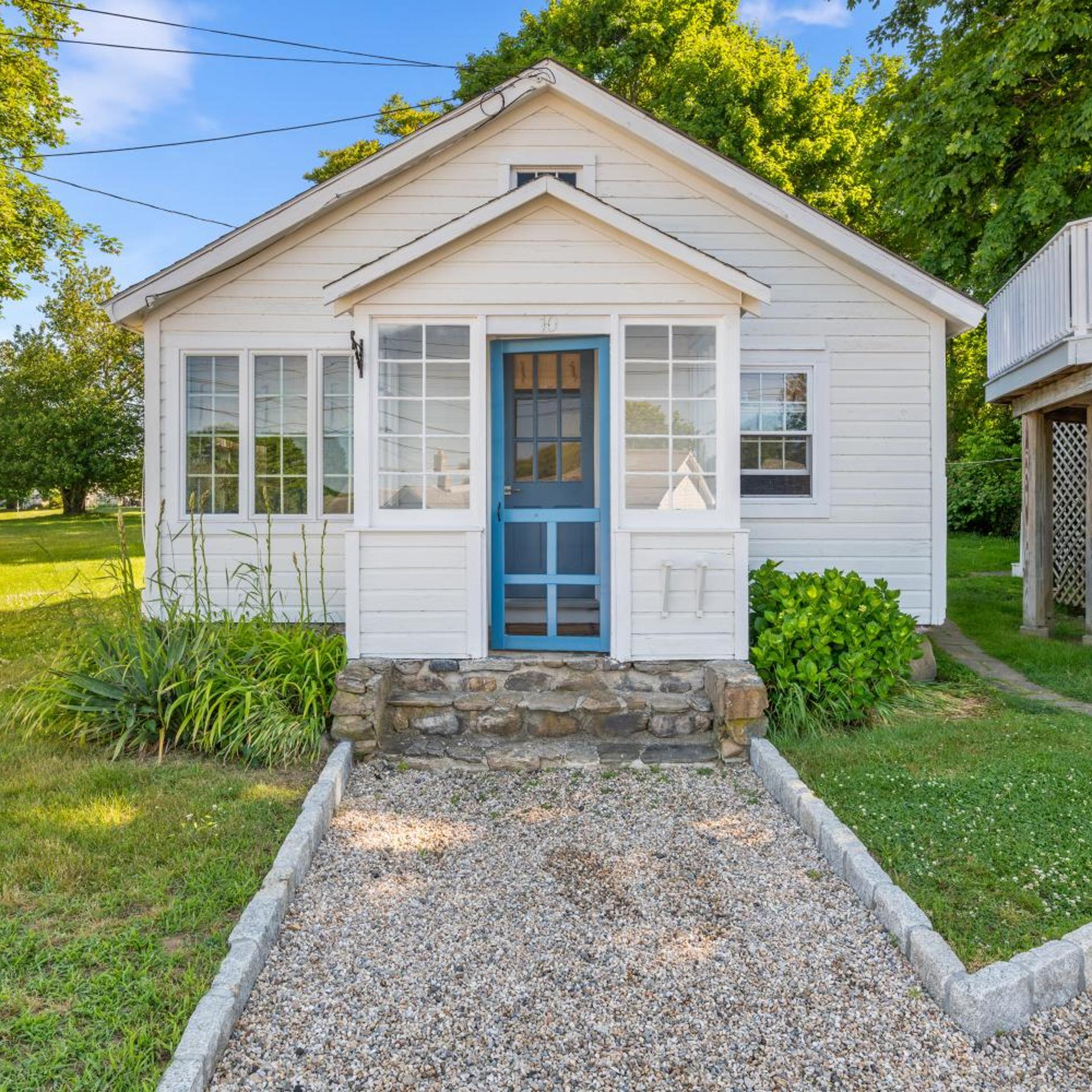 Marina Bay Cottages 40/49