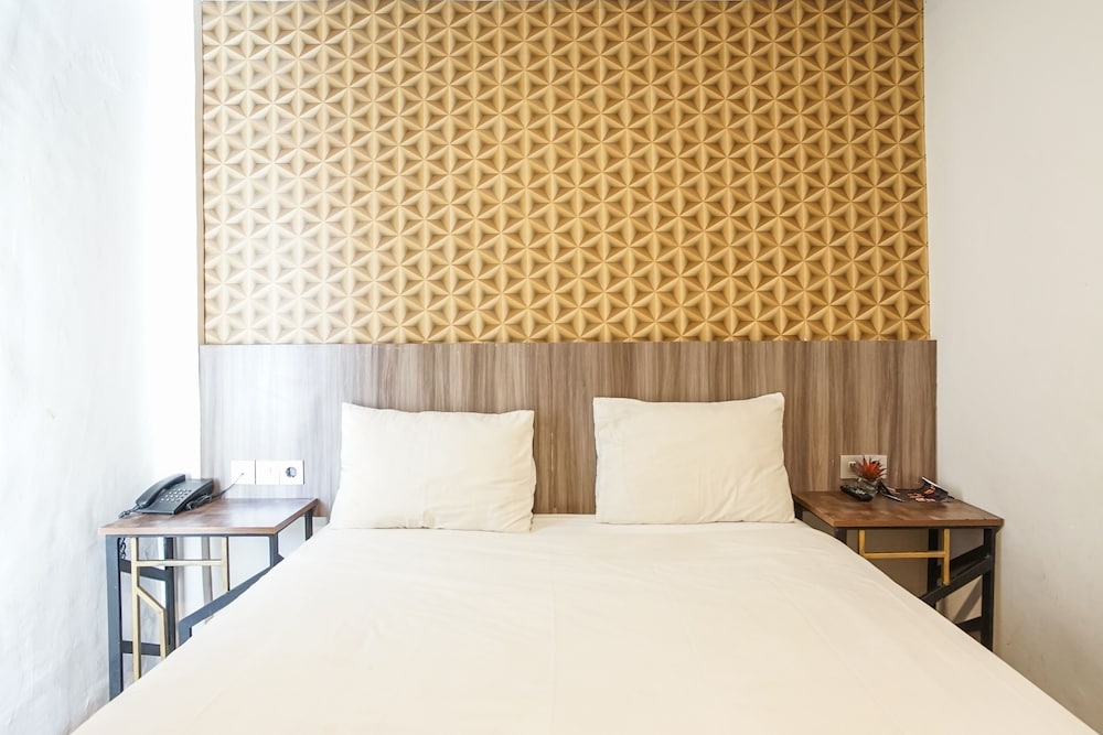 Hotel Sanrina Makassar 21/70