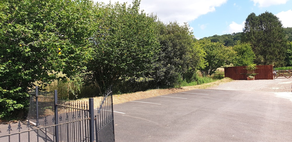 Monkton Court Hotel 31/50