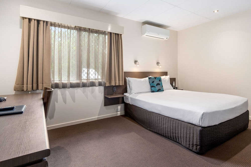 Quality Hotel Robertson Gardens 16/42