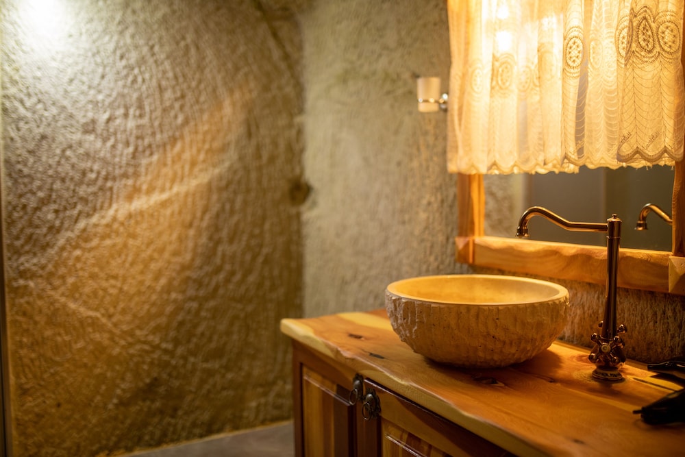 Pome Granate Cave Hotel 19/20