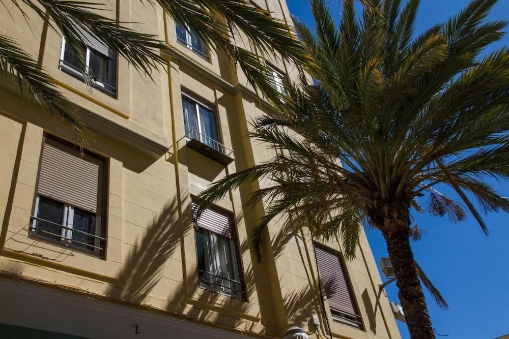 RUSSAFA YOUTH HOSTEL 51/54