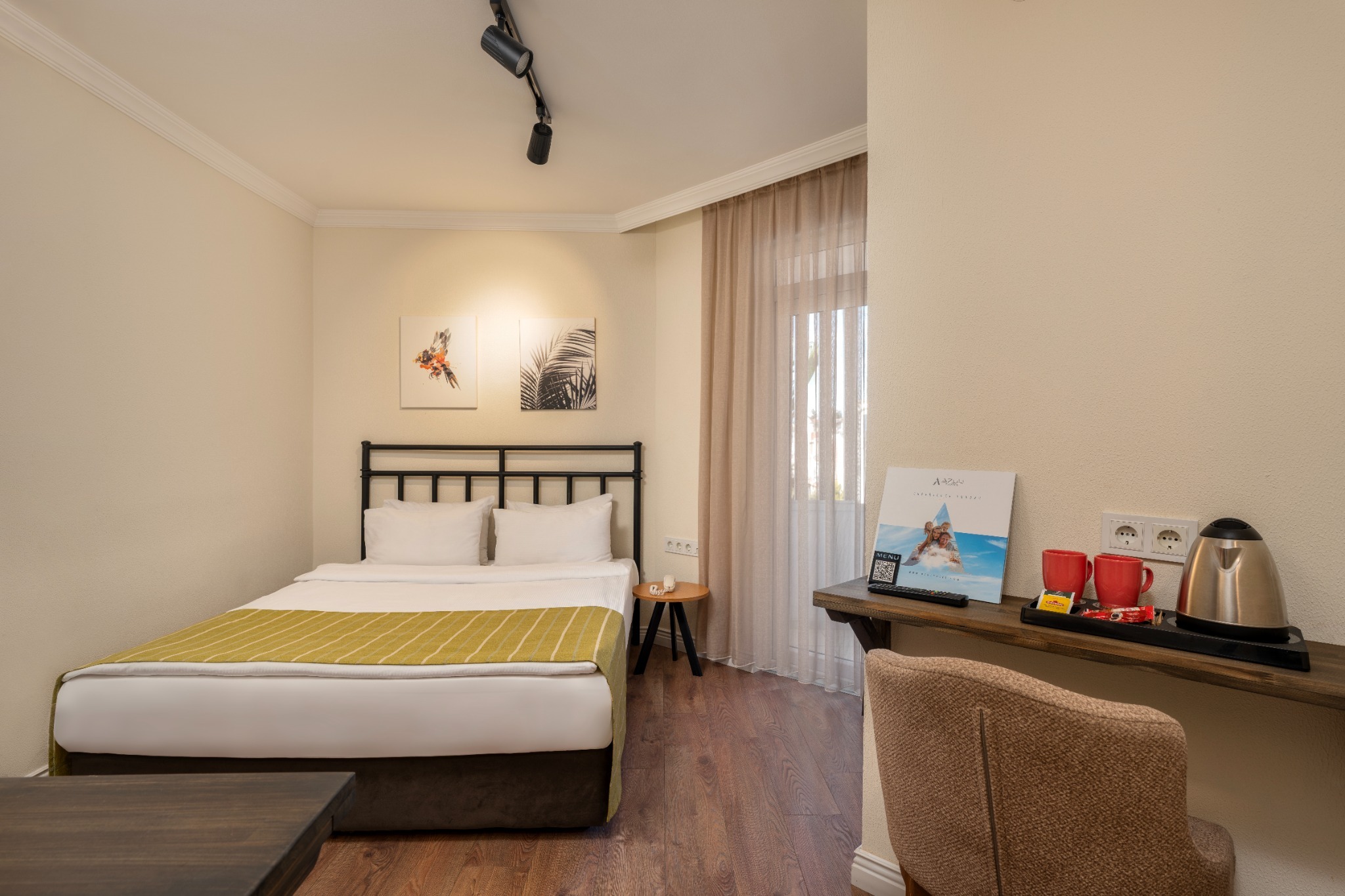 غرفة قياسية بسرير مزدوج، Azuu Boutique Hotel 3/9