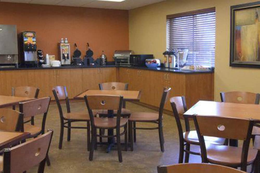 Blaine Town Inn & Suites 20/25