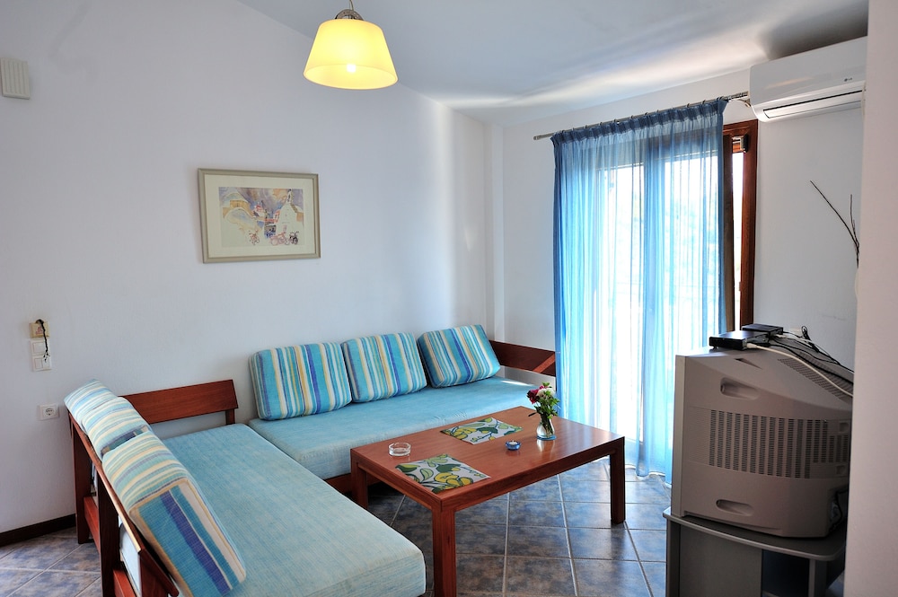 Eye Q Resort 30/45