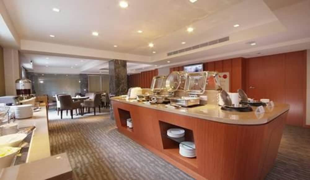Tokyo International Hotel 42/58