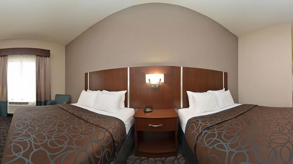 Holiday Inn Express and Suites - Junction City, Kansas 10/35