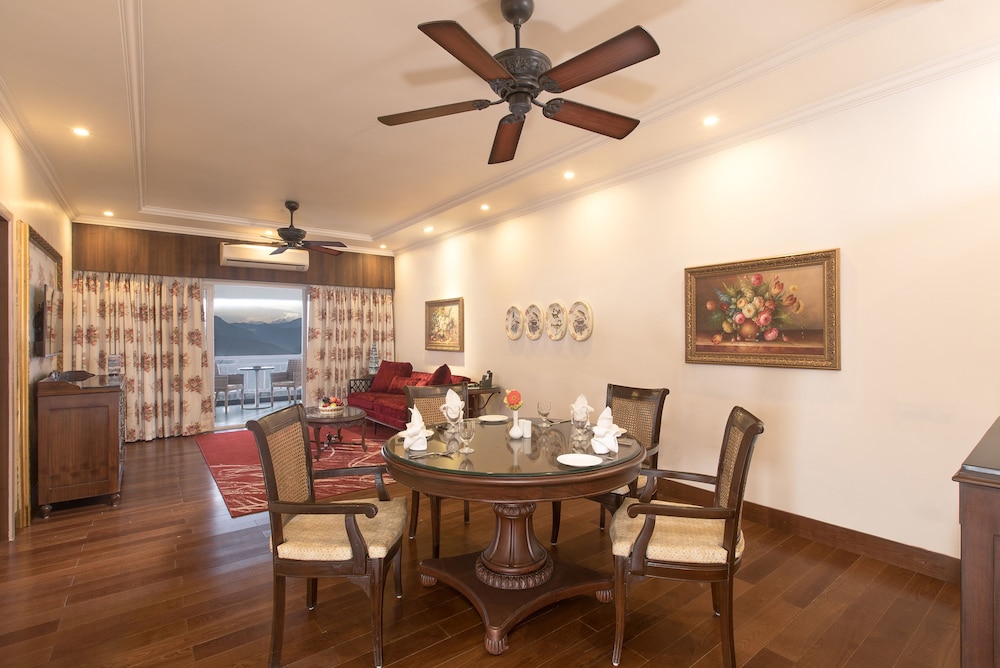 MAYFAIR Himalayan Spa Resort 33/45