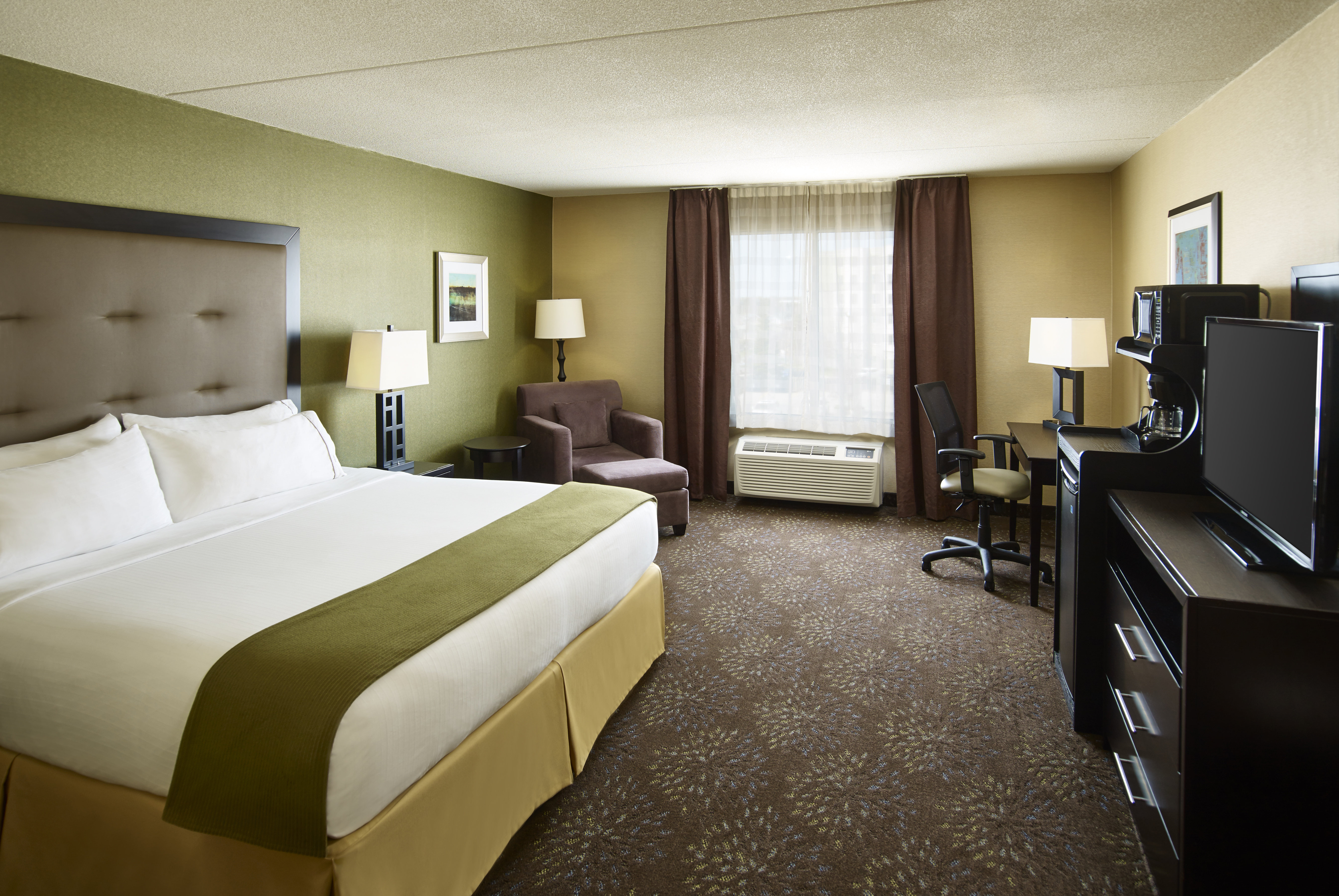Feature, Suite، Holiday Inn Express Hotel Amp Suites Timmins 2/3