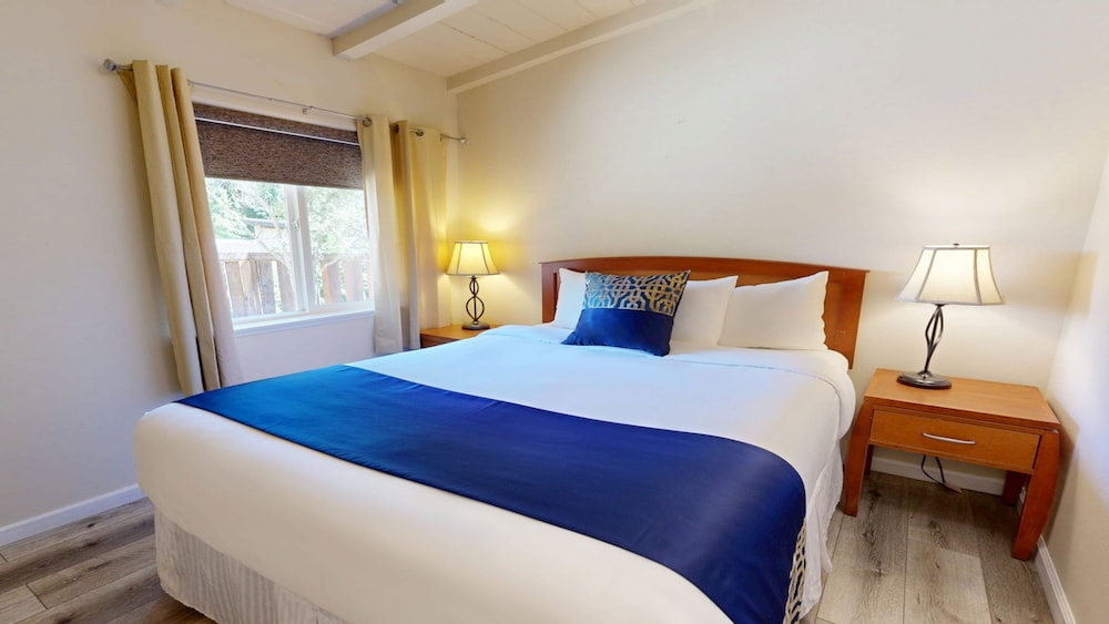 2 Bedrooms, Cottage, King and Queen Bed, Valley View, Kitchen