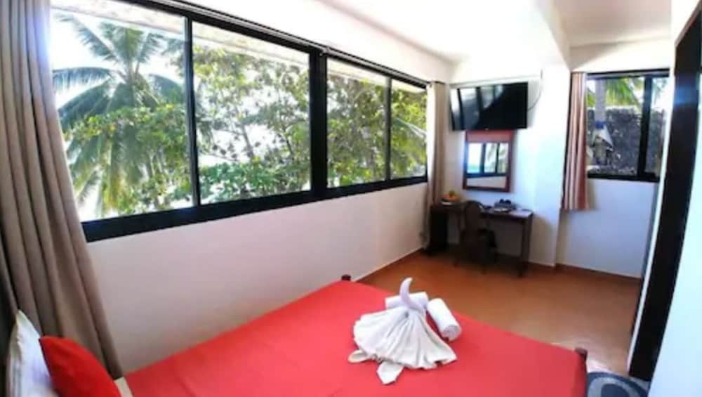Alona Vida Beach Resort 40/64