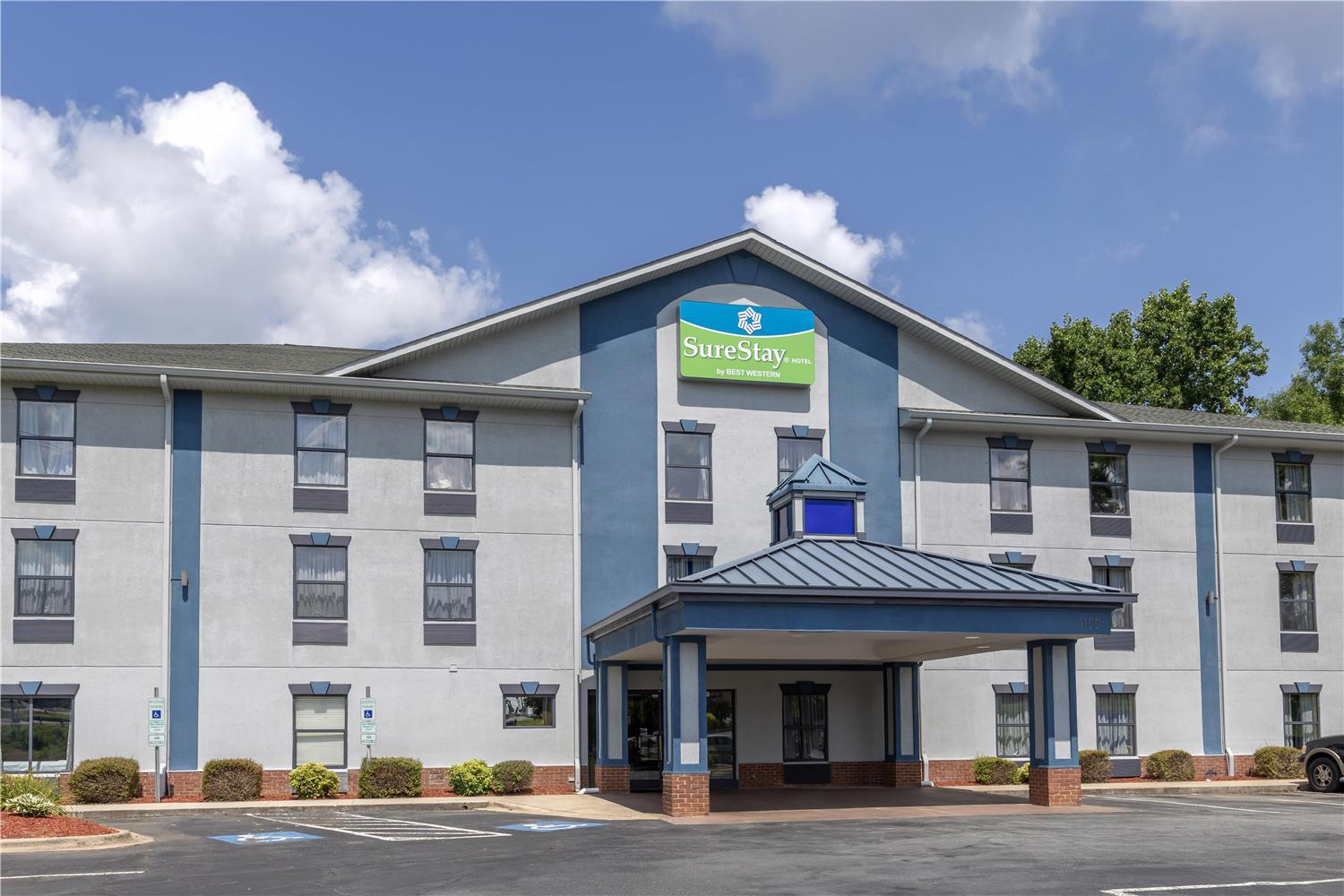 SureStay Hotel by Best Western Morganton 1/8