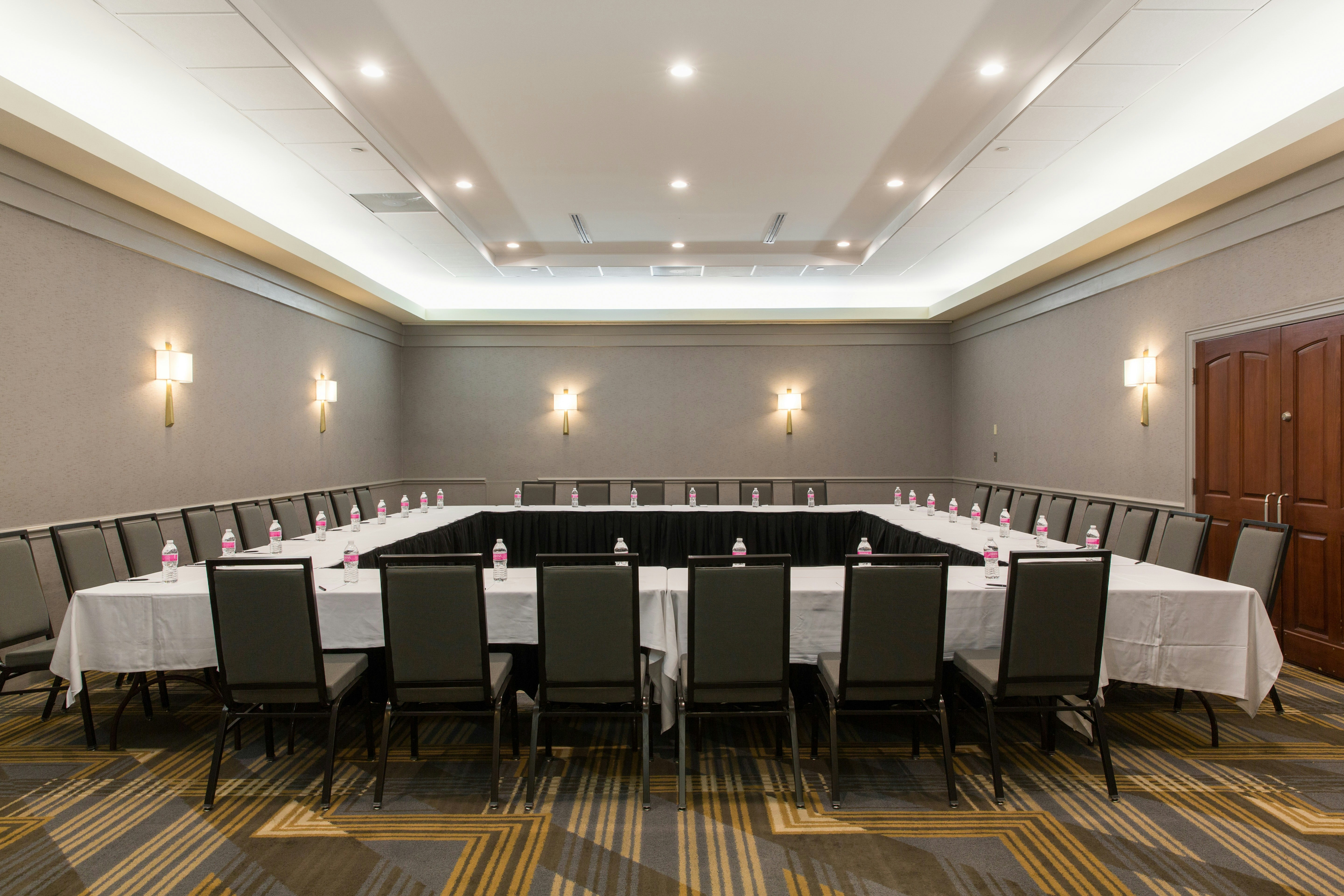 Hilton Chicago/Oak Lawn 69/76