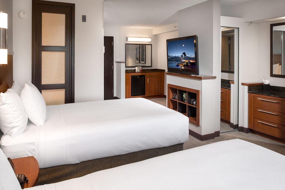 Hyatt Place Dallas/North Arlington/Grand Prairie 10/64