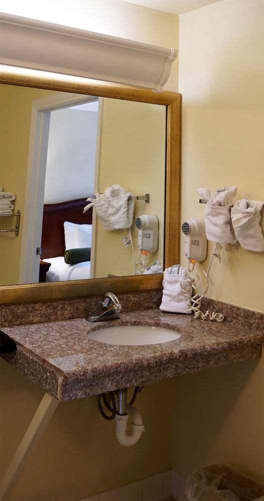 Best Western Point South 49/54