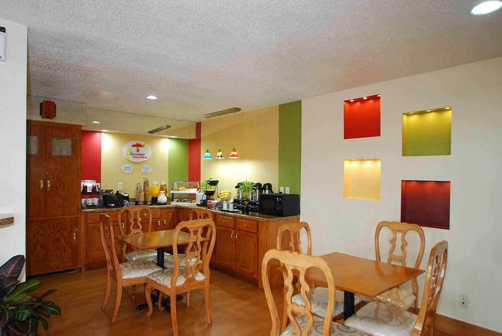 Super 8 By Wyndham Anderson/Clemson Area 30/38