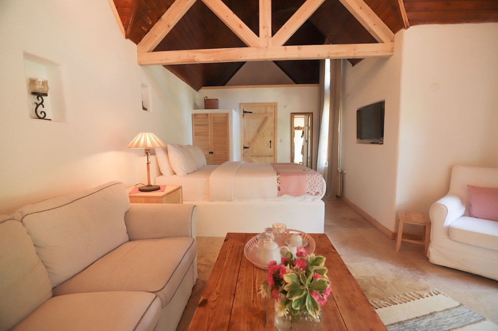 Tranquilla River Lodge - Adults Only 29/50