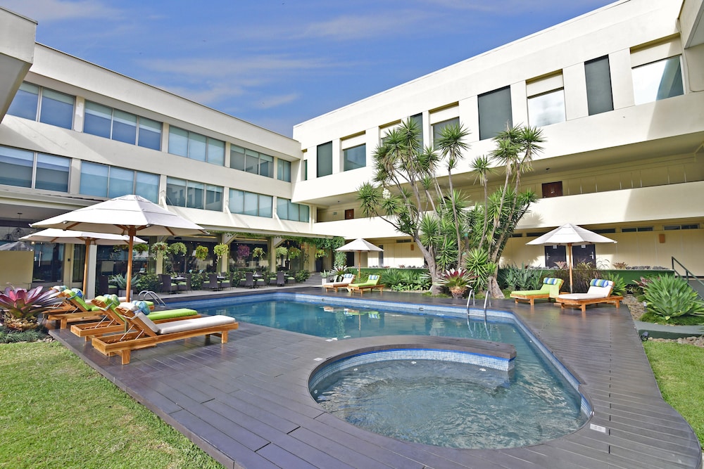 Autentico Hotel 43/50