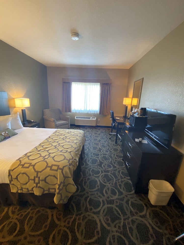 Baymont By Wyndham Casper East 11/39