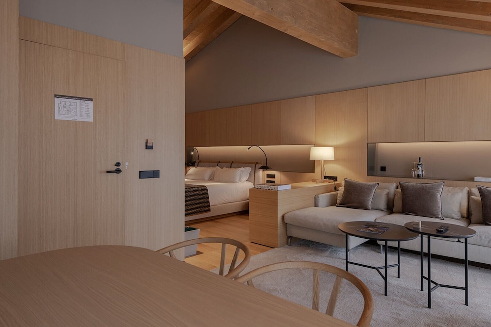 The Blackpine Hotel, Small Luxury Hotels 36/46