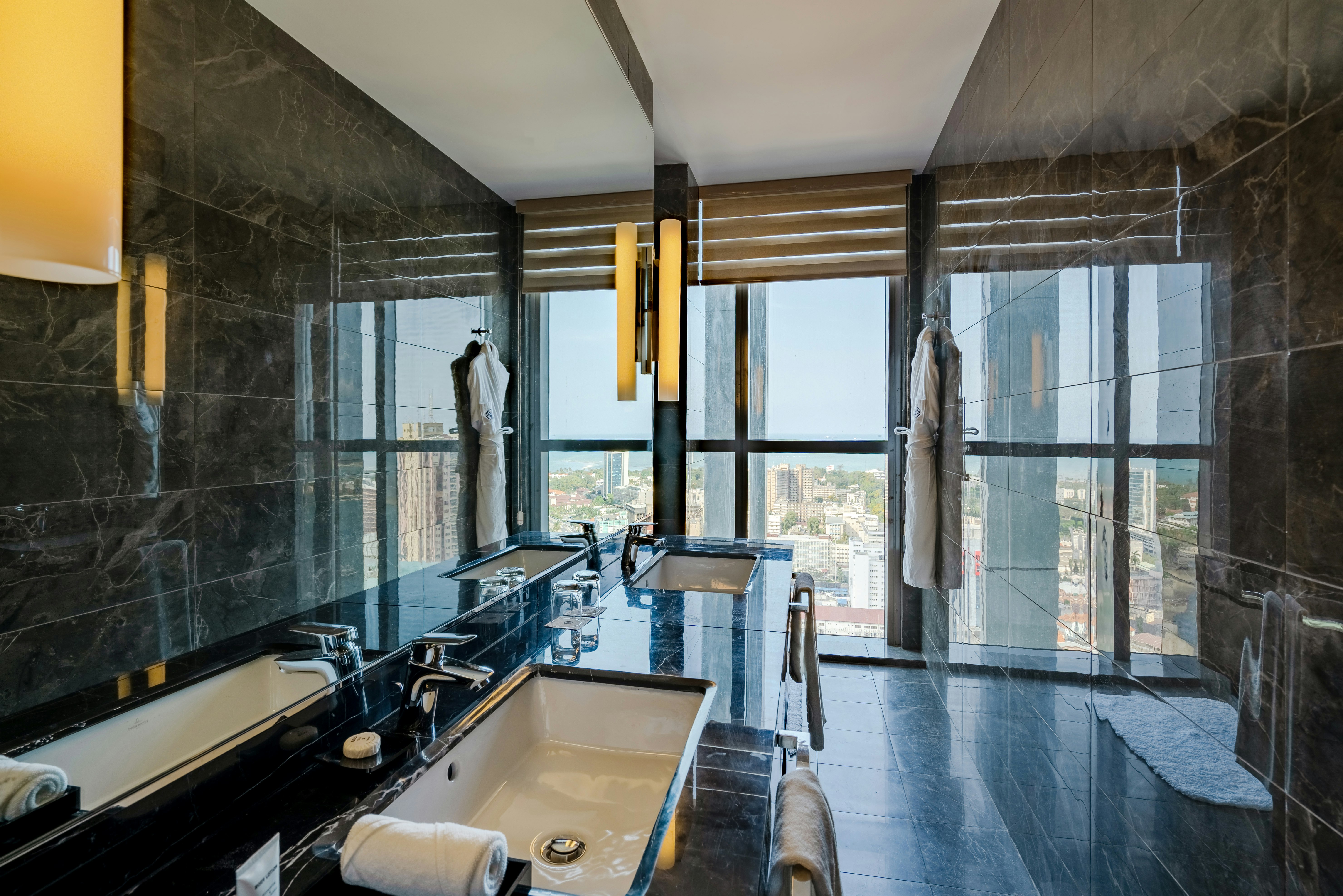 Johari Rotana 66/66