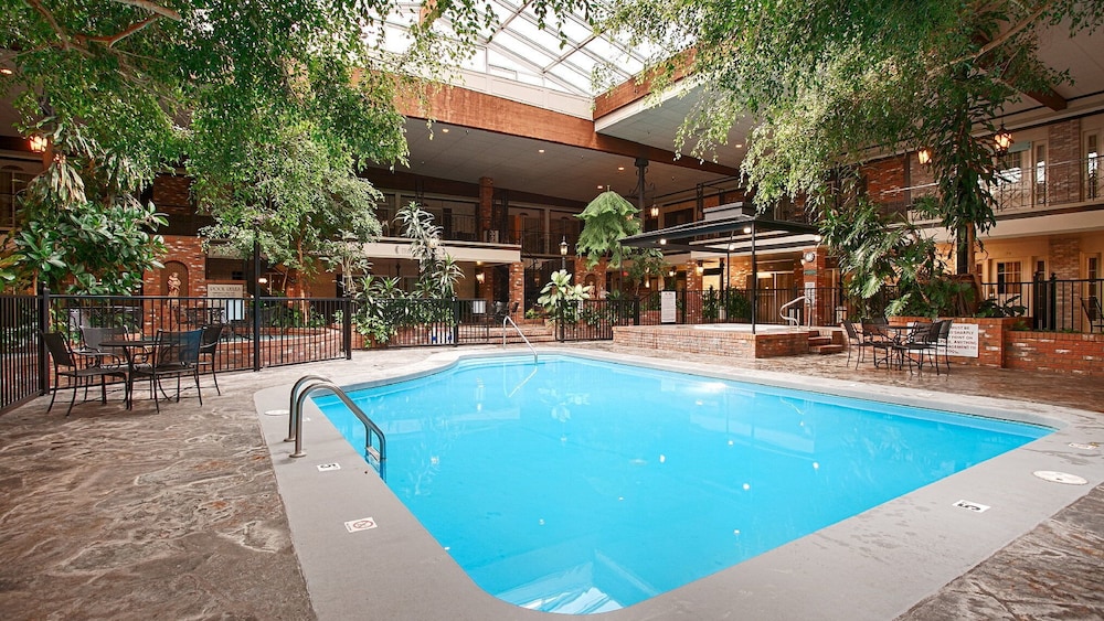 Best Western Plus Heritage Inn 1/36
