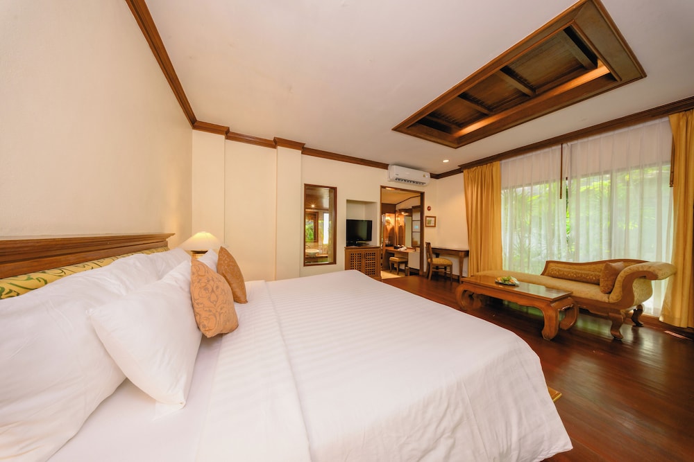 Tropical Villa Double Bed